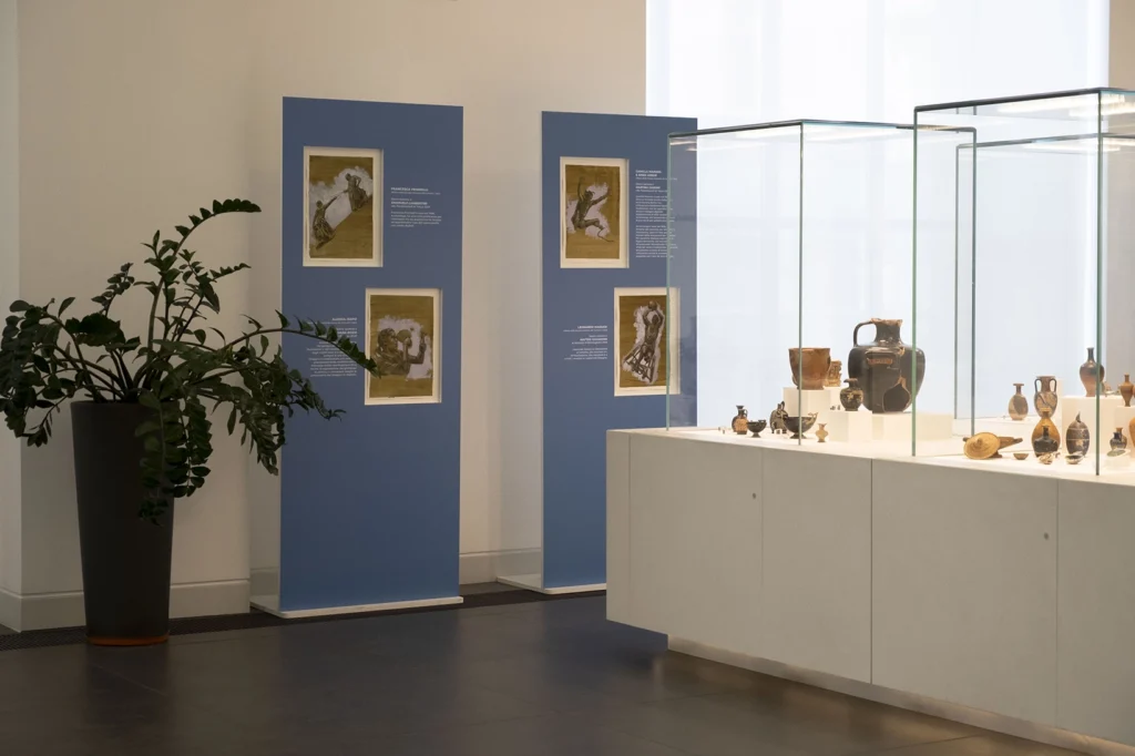 L'allestimento della mostra "Corpi a regola d'Arte" del Comitato Italiano Paralimpico presso il Museo Archeologico Nazionale di Reggio Calabria